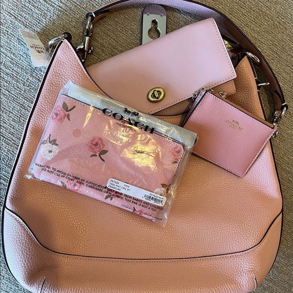 TODAY!! NWT! Coach Petal Pink Small Hobo 5 set- - Picture 5 of 14
